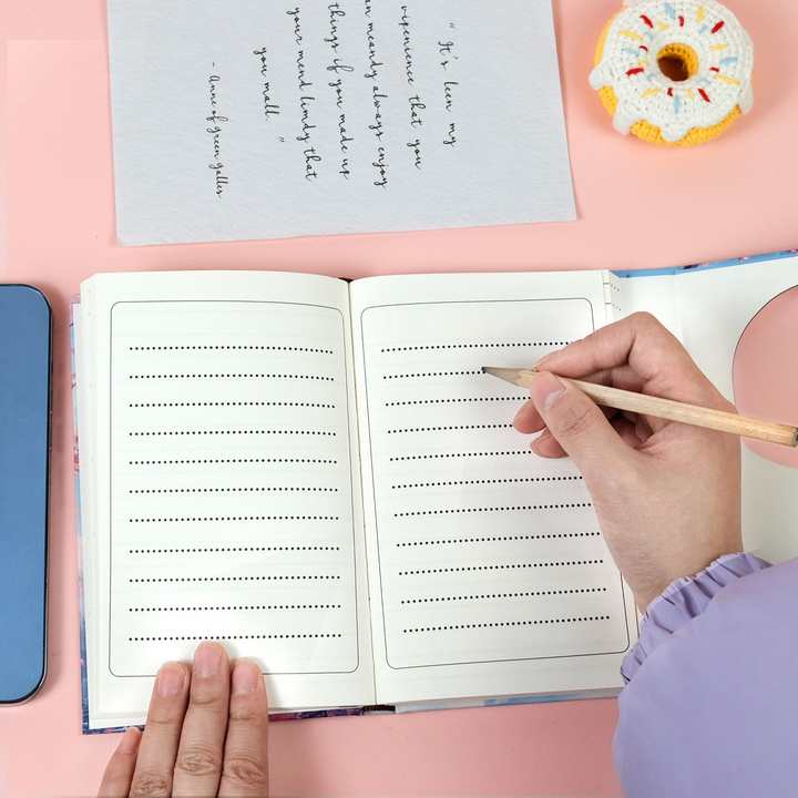 Mt Fuji Series Trifold Planner with Hollow Magnetic Closure featuring natural scenery, detailed image